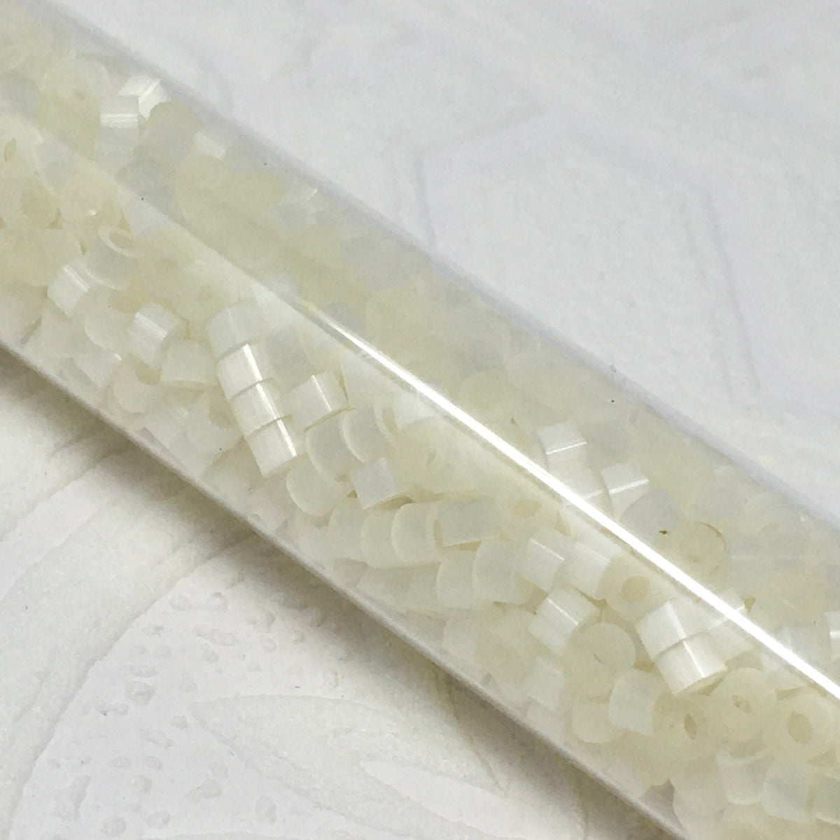 2.5mm Size 15/0 24g tube Cylindica Seed Beads Cream