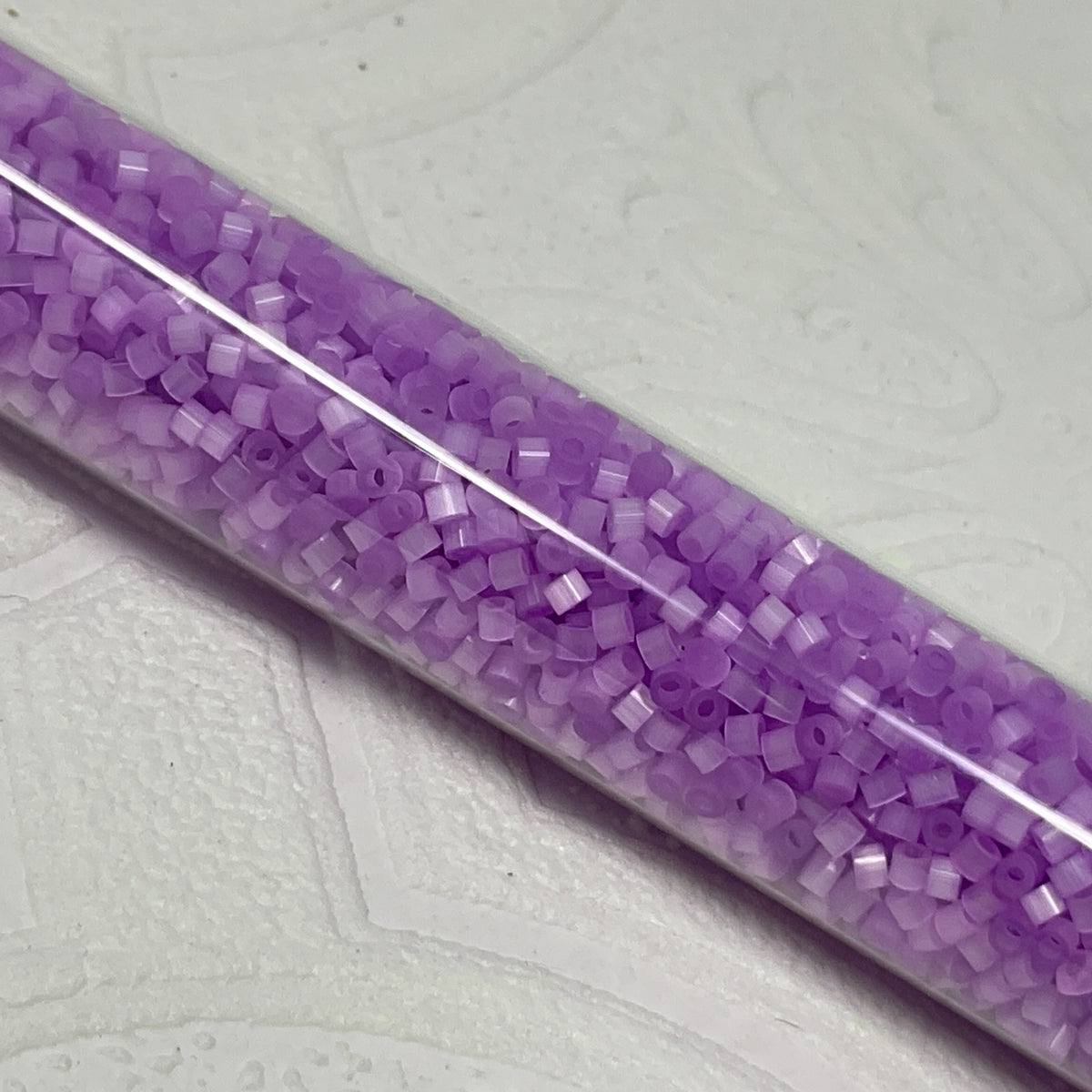 1.6mm Size 15/0 24g tube Cylindica Seed Beads Lilac