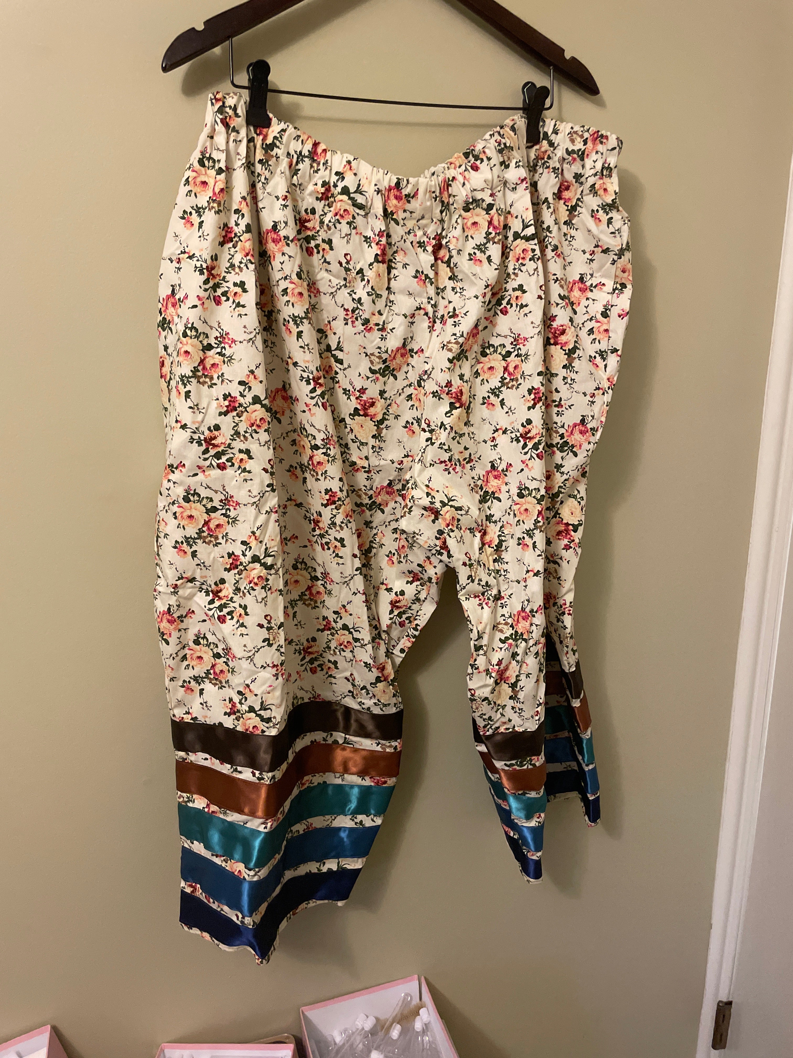 Sunny Poloz White Ribbon Pants